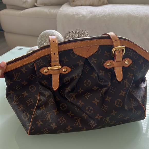 Authentic Louis Vuitton Monogram Tivoli GM Hand Tote Bag - Picture 5 of 12